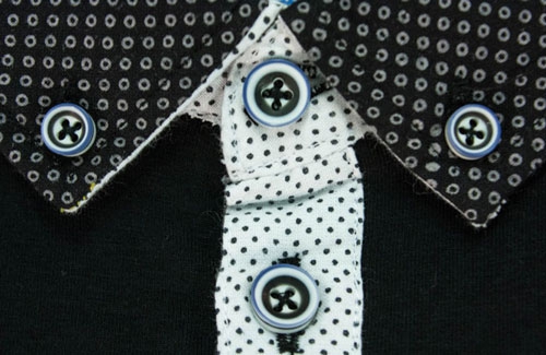 Collar Detail on a D555 Polo Shirt